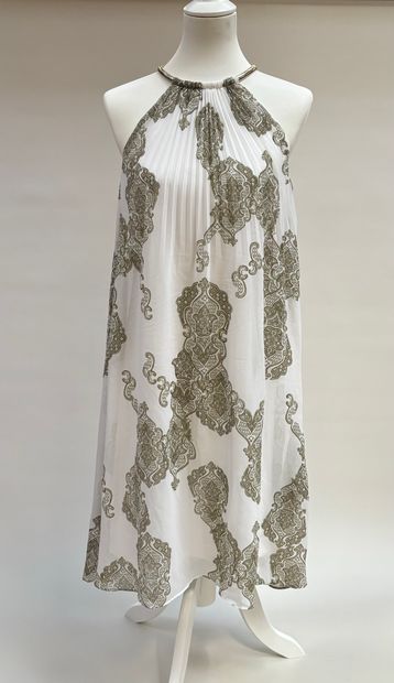 Maryan Mehlhorn 
Robe blanche à motifs taupe...