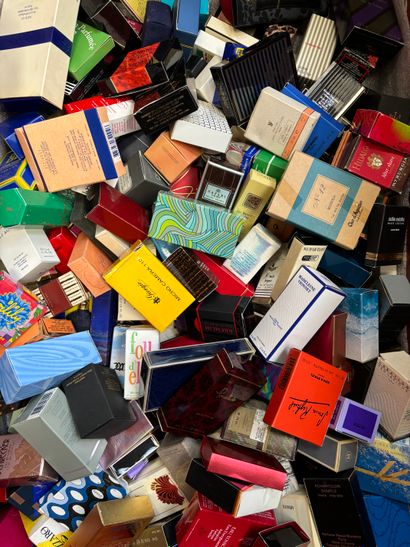 Various Perfumers - (1990s)
Assortment of...