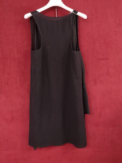 SESSUN
Coral vicose cocktail dress size 38
Back...