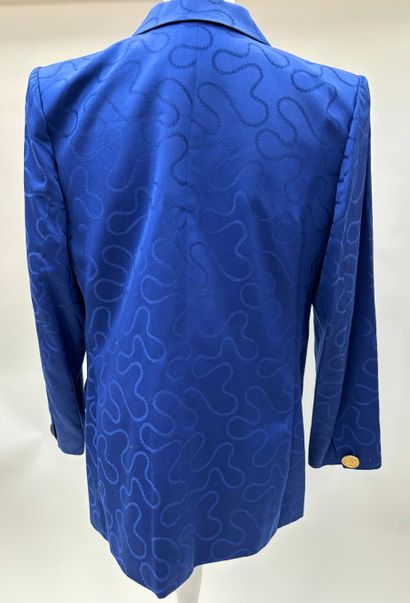 Yves Saint Laurent Variations
Blue silk satin...