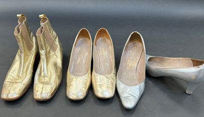 Charles JOURDAN 
Paire d'escarpins en cuir...