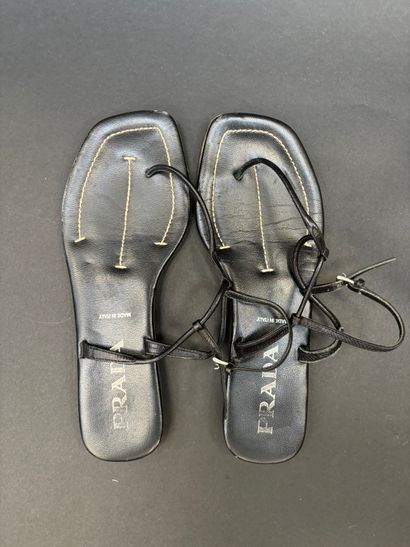 PRADA
 Paire de nus pieds 
T. 37 
(porté...