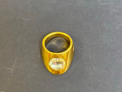 Balmain Paris
Ring
Gilded metal with rhinestone,...