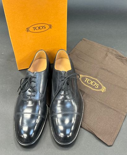 Tod's
Pair of black leather derbies with...