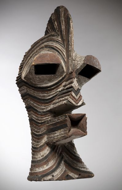 Songyé Congo (RDC) Large male Kifwébé mask,...
