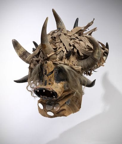 Haiti Voodoo mask, made of plant fiber, crains,...