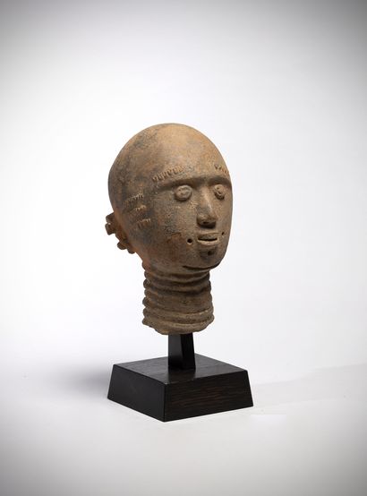 Ashanti Ghana Beautiful pinkish-ochre terracotta...