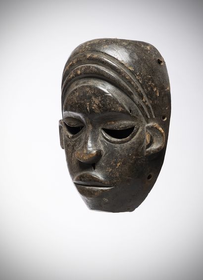 Ibibio Nigeria Very old mask with black patina....