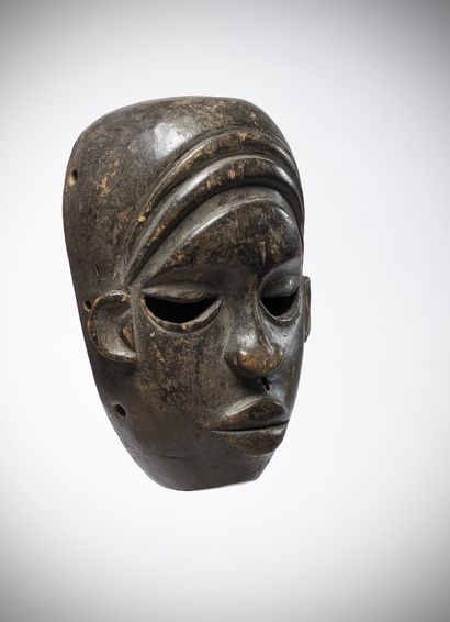 Ibibio Nigeria Very old mask with black patina....