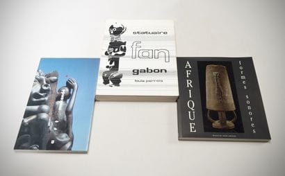 Set of 3 books: Statuaire Fang, Louis Perrois-...