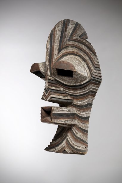 Songyé Congo (RDC) Large male Kifwébé mask,...