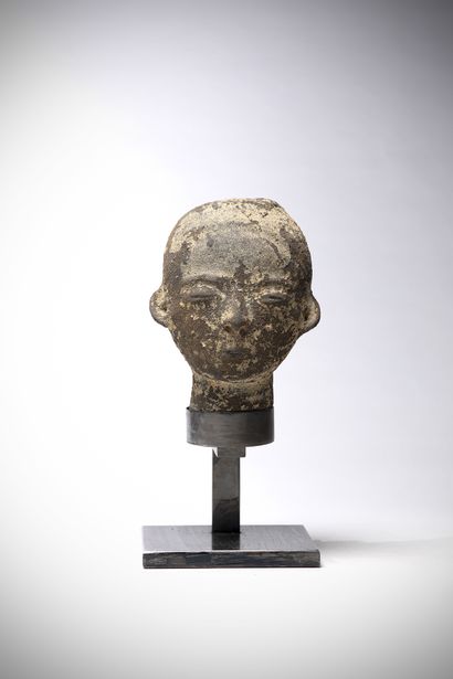 Ashanti Ghana Beautiful gray terracotta head...