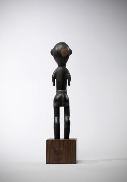 Sudan ? Female statue in heavy wood (ebony?)...