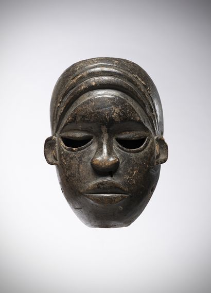 Ibibio Nigeria Very old mask with black patina....