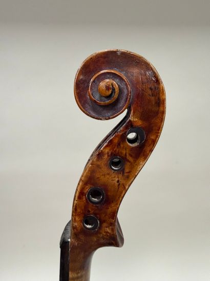 Violon Français fait à Mirecourt portant...