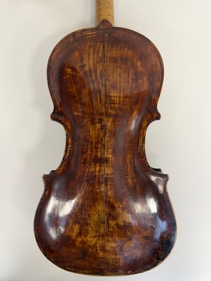 Lot de quatre Violons en l'état à restaurer...