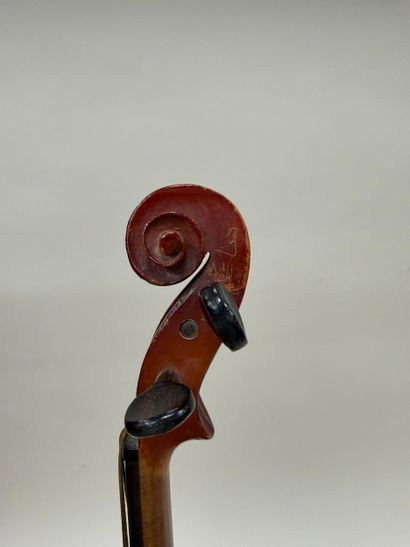 Violon français 1/8e, fait à Mirecourt vers...