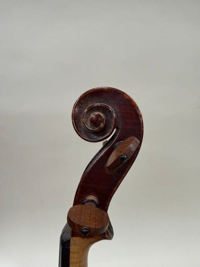Violon français fait en première moitié du...