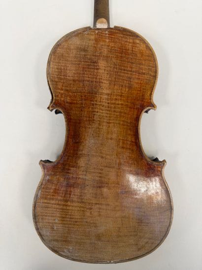 Lot de quatre Violons en l'état à restaurer...