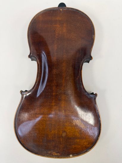 Lot de trois Violons en l'état à restaurer...