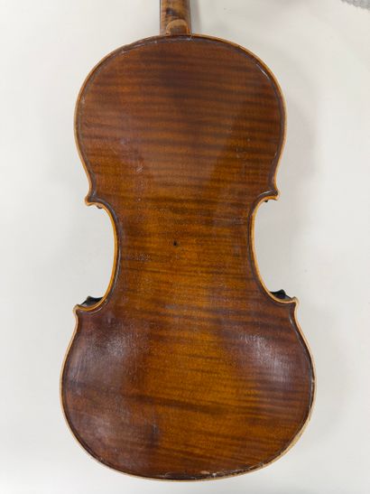 Violon Français fait à Mirecourt portant...