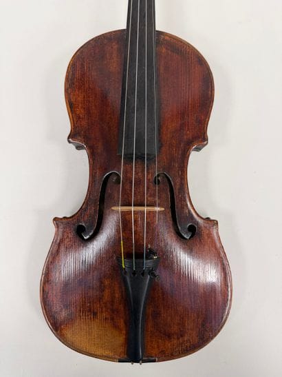Violon portant une étiquette apocryphe de...