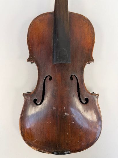 Violon du XIXe siècle avec son manche baroque,...
