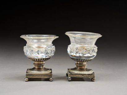 Two salt shakers made of 825/°° silver and...