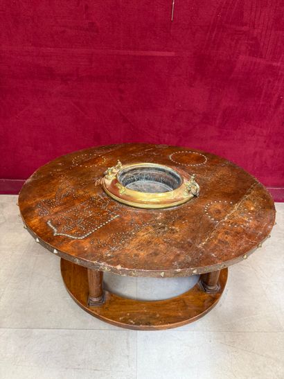 Circular brazier 
Made of natural wood
Decorated...