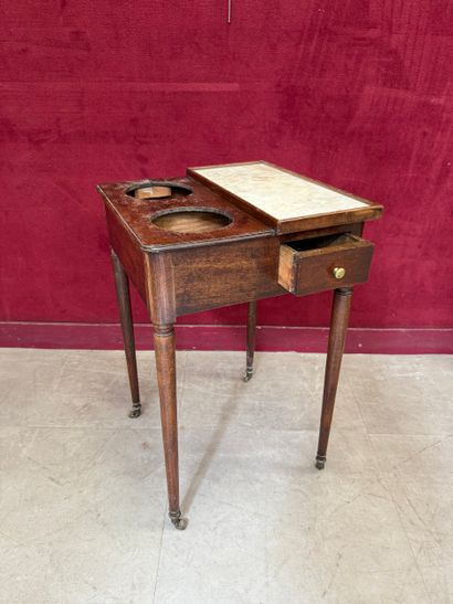 Mahogany and mahogany veneer refreshment...