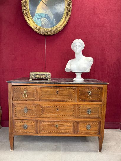 Louis XVI chest of drawers made of wood and...
