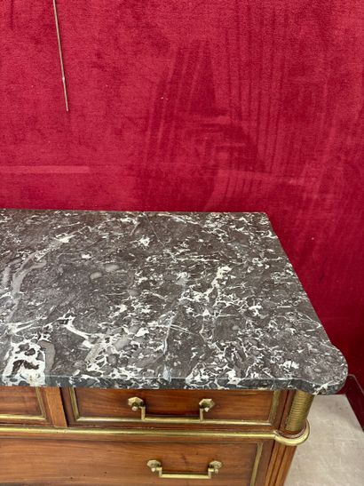 Louis XVI-style chest of drawers
Made of...
