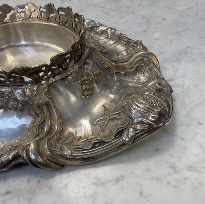CHRISTOFLE 
Large centerpiece
Made of silver-plated...