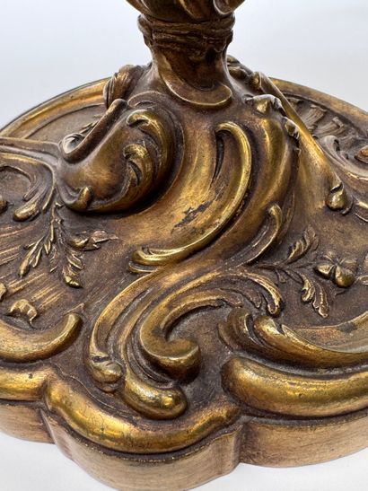 Large lamp base 
Made of chiseled bronze...