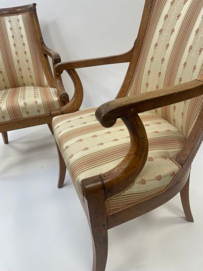 Pair of wooden armchairs with molded shell-shaped...