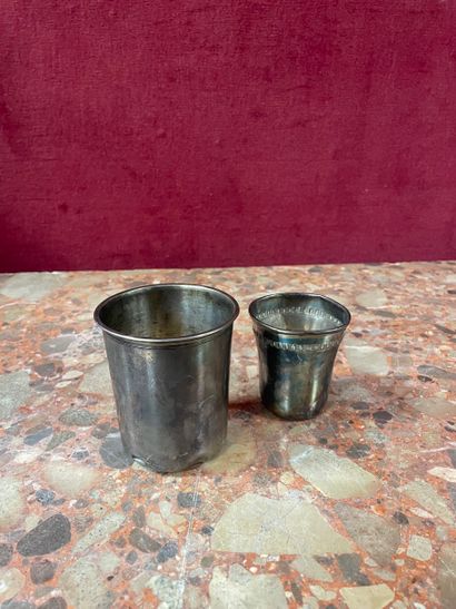 Two 925/°° silver cups. 
Net weight: 152...