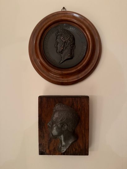 Louis Philippe roi des Français
Médaillon...
