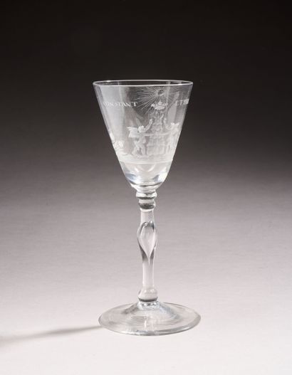 Verre sur pied en verre soufflé, de forme...