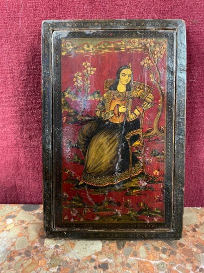 PERSE ou INDE 
Tableautin en papier mâché...