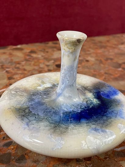 TAXILE DOAT, Sèvres
Vase soliflore en verre...