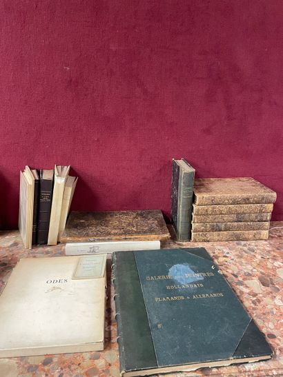 Lot de livres reliés et brochés : Les ébénistes...