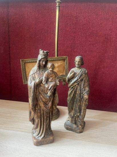 Set of knick-knacks:
Two religious figurines
A...