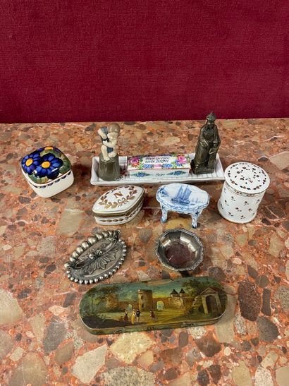 Lot de menus objets : boites en céramique...