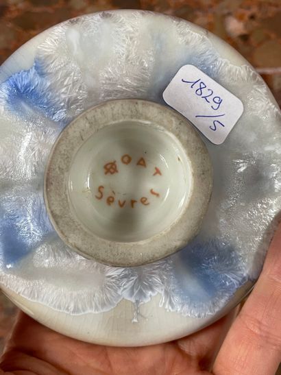 TAXILE DOAT, Sèvres
Vase soliflore en verre...