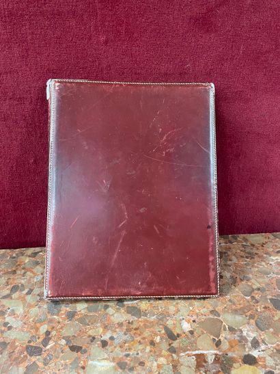 HERMES Porte-document en cuir rouge