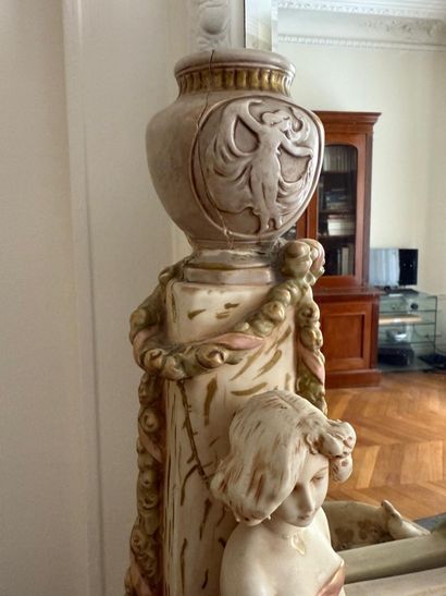 ROYAL DUX BOHEMIA
Jeune fille aux colombes
Groupe...