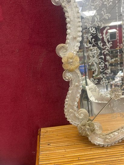 MURANO
Miroir avec encadrement en verre,...