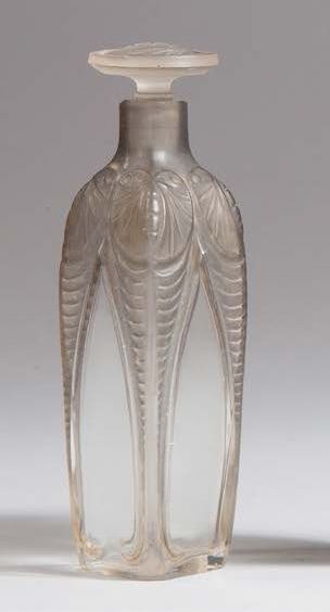 Rigaud
Chypre - (années 1920) Flacon en verre...