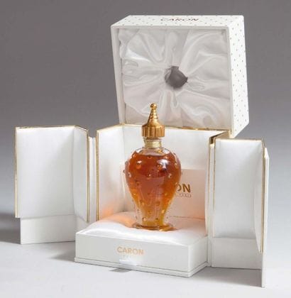 Baccarat pour les Parfums Caron - (2004)
Présenté...