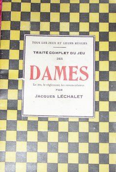 Damier en marqueterie de poirier clair avec...